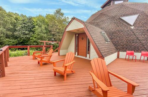 Franklin House | Lakefront Geodesic Dome 45 min to Acadia NP