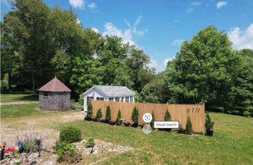 Stonington House | Lakefront Guesthouse w Sunrise View Dock