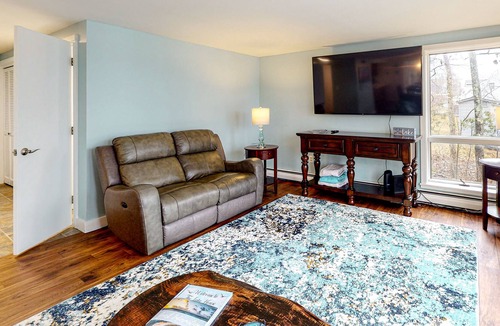 North Vassalboro House | Lakefront home with water-view deck, kayaks, gas grill, & washer/dryer - dogs ok