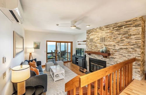 Gilford Condo | Lakefront mins to Gunstock & BankNH Pavilion