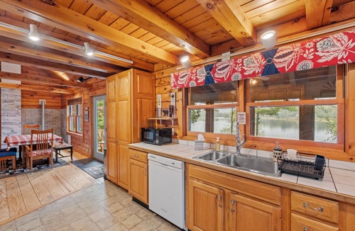 Sanbornton House | Lakefront Retreat: Swim, Kayak, Fish, and more!
