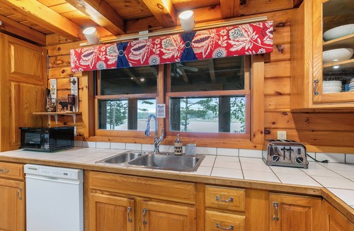 Sanbornton House | Lakefront Retreat: Swim, Kayak, Fish, and more!