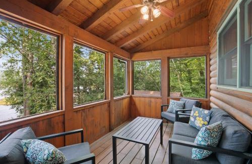 Sanbornton House | Lakefront Retreat Swim, Kayak, Fish, and more!