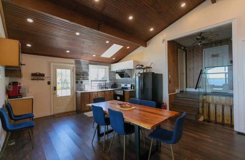 Carden Cottage | Lakefront Retreat w/Gazebo, Fire Table & Fishing