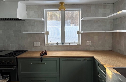 Willsboro Cabin | Lakefront retreat w Sauna, Hot tub, Fireplace & Pool in Willsboro - 6 br, 5 bath