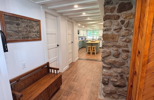 Willsboro Cabin | Lakefront retreat w Sauna, Hot tub, Fireplace & Pool in Willsboro - 6 br, 5 bath