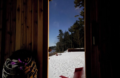 Willsboro Cabin | Lakefront retreat w Sauna, Hot tub, Fireplace & Pool in Willsboro - 6 br, 5 bath