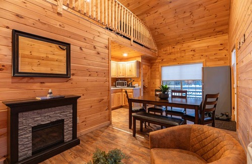 Bethlehem Cabin | Lakefront Two King Cabin White Mountains