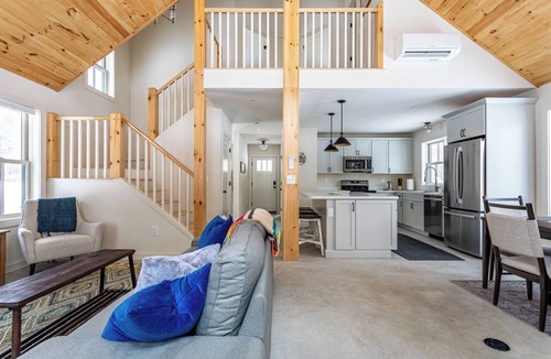 Jeffersonville Cabin | Lakefront with Private Dock & Canoe Kenoza Den
