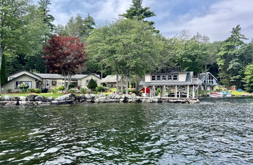 Alton Bay Cottage | Lakehouse in Alton Bay on Lake Winnipesaukee - sandy beach -spacious level lot.