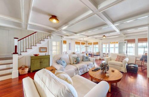 Monmouth House | Lakeshore Living