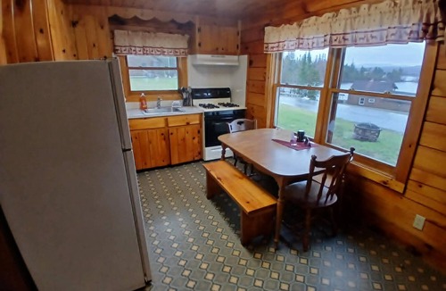 Pittsburg Cabin | Lakeview 4 First Lake Access Sleeps 7 Dock Space On Snowmobile Trail 3BR