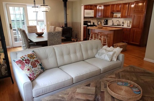 North Hero House | Lakeview Manor in North Hero
