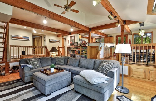 Killington House | Lakewood Lodge: 4BR/2.5BA Killington Home | Private Hot Tub, Wood Fire, Kent Pond & EV Charging