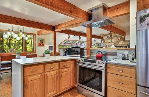 Killington House | Lakewood Lodge: 4BR/2.5BA Killington Home | Private Hot Tub, Wood Fire, Kent Pond & EV Charging