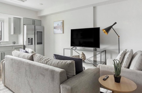 Spruce Hill Apartment | Landing | Amazing 2BD, Gym, Clubhouse
