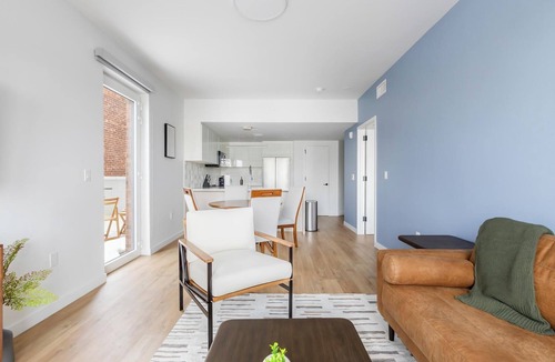 Hackensack Apartment | Landing | Amazing 2BD, Game Room, Pool