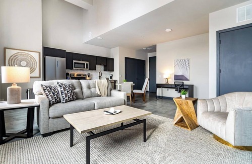 Downtown Hartford Apartment | Landing | Beautiful 1BD in Downtown Hartford