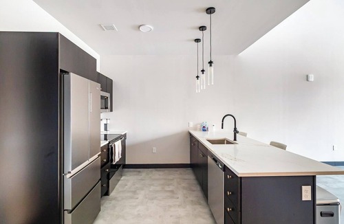 Downtown Hartford Apartment | Landing | Beautiful 1BD in Downtown Hartford