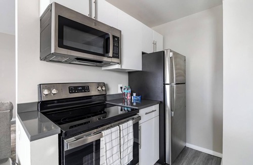 Downtown Apartment | Landing | Beautiful 1BD, Gym