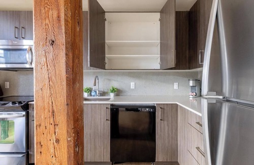 Prospect Hill Apartment | Landing | Chic 1BD, Gym, Courtyard