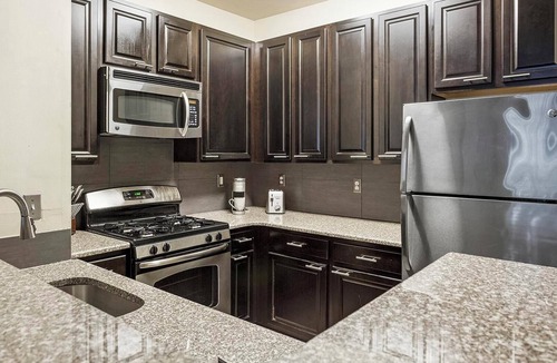 Norristown Apartment | Landing | Chic 2BD, Clubhouse, Pool