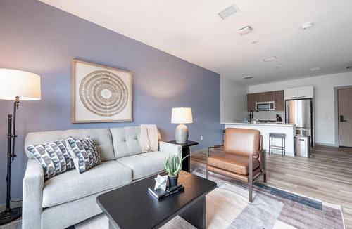 Haverhill Apartment | Landing | Modern 1BD, Gym, Pool