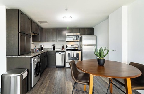 Downtown Hartford Apartment | Landing | Modern 1BD, Gym, Pool