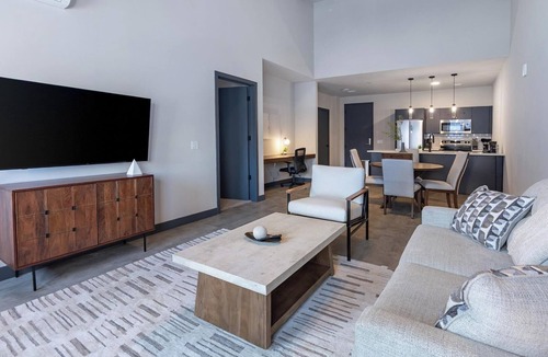 Downtown Hartford Apartment | Landing | Modern 1BD in Downtown Hartford