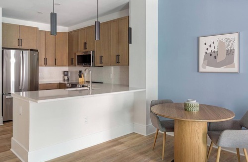 Northern Liberties Apartment | Landing | Modern 1BD, Pool
