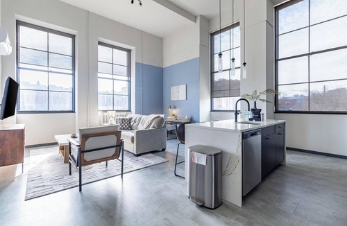 Downtown Hartford Apartment | Landing | Modern 2BD in Downtown Hartford