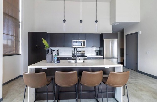 Downtown Hartford Apartment | Landing | Modern 2BD in Downtown Hartford