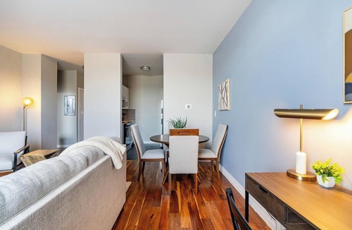 Downtown Apartment | Landing | Spectacular 1BD, Gym