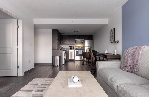 Downtown Hartford Apartment | Landing | Spectacular 1BD, Gym, Pool