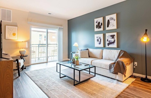 Bridgeport Apartment | Landing | Spectacular 1BD in Steelpointe Harbor
