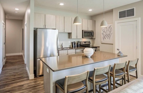 Bridgeport Apartment | Landing | Spectacular 1BD in Steelpointe Harbor