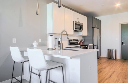 Ithaca Apartment | Landing | Stunning 1BD, Gym