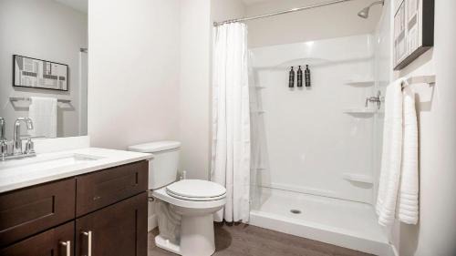 Vernon Apartment | Landing Stunning 2BD Gym Game Room
