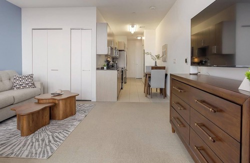 Downtown Hartford Apartment | Landing | Stylish Studio, Gym