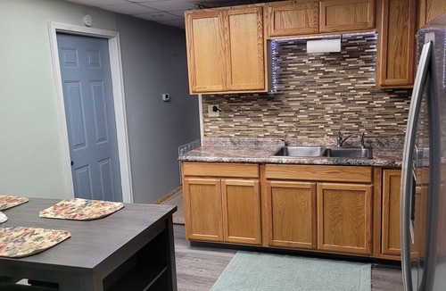 Zion Condo | LARGE 3 BEDROOM ON WOODED LOT, POOL, HOT TUB MIN TO PENNSTATE