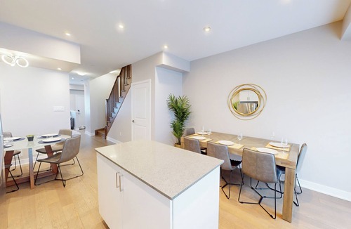 Newtonbrook House | Large 5 Bedroom/5 Bath [Near Rogers Stadium/Downsview by Keele and Wilson St]