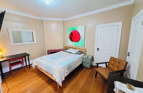 Federal Hill House | Large beautiful room in Federal Hill Downtown