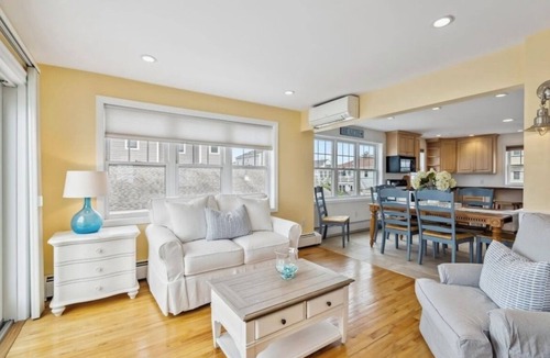 Seabrook House | Large Family Beach House - 4 Doors From The Beach!