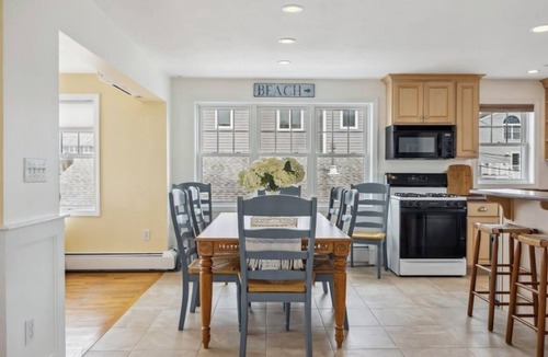 Seabrook House | Large Family Beach House - 4 Doors From The Beach!