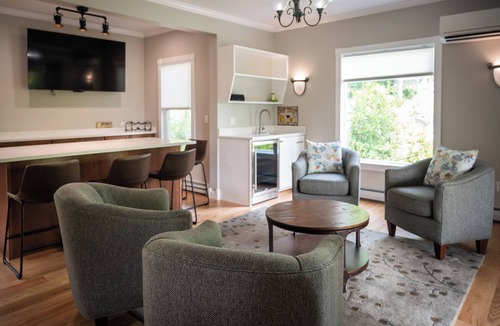 Bolton Landing House | Large family home in the heart of town.