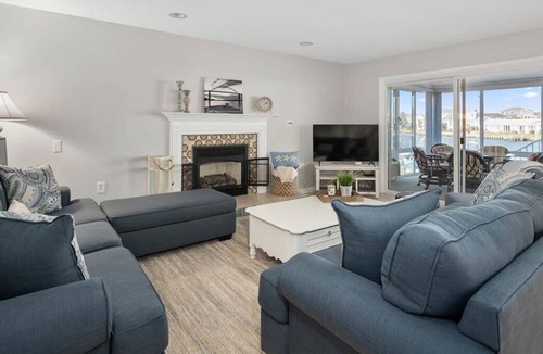 Little Salisbury House | Large Four Bedroom Waterfront Home w/ Great Views