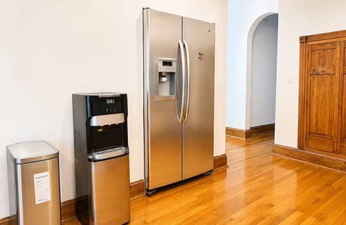 Ampere House | Large Historic Newark Home 5 Bedrooms Near NYC