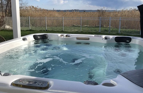 Berlin House | Large Pet Friendly Home Central to Assateague Island, Berlin and Ocean City, Md.