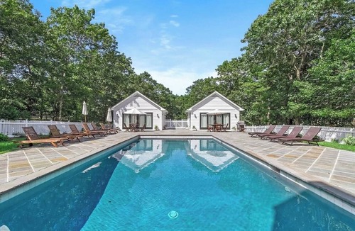 North Sea House | Large, secluded Watermill/Southampton estate with pool