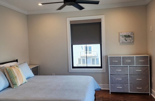 Fairfield House | Large waterfront beach house at the Point ! Bring your family and friends